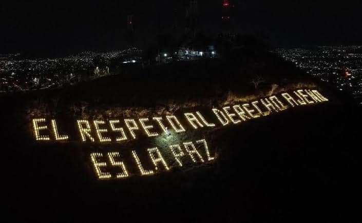 Vandalismo en Oaxaca: Destruyen monumento histórico.