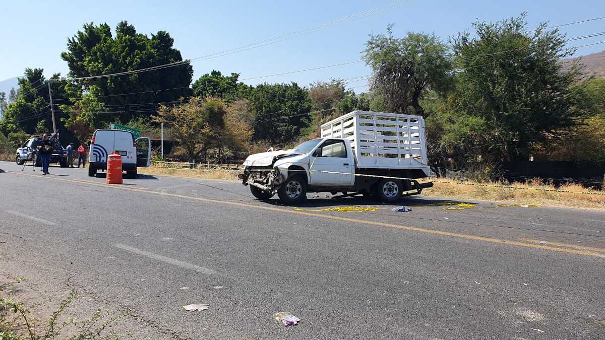 El choque ocurrió sobre la carretera Guadalajara-Morelia a la altura del kilómetro 91. (Juan Carlos Munguía)