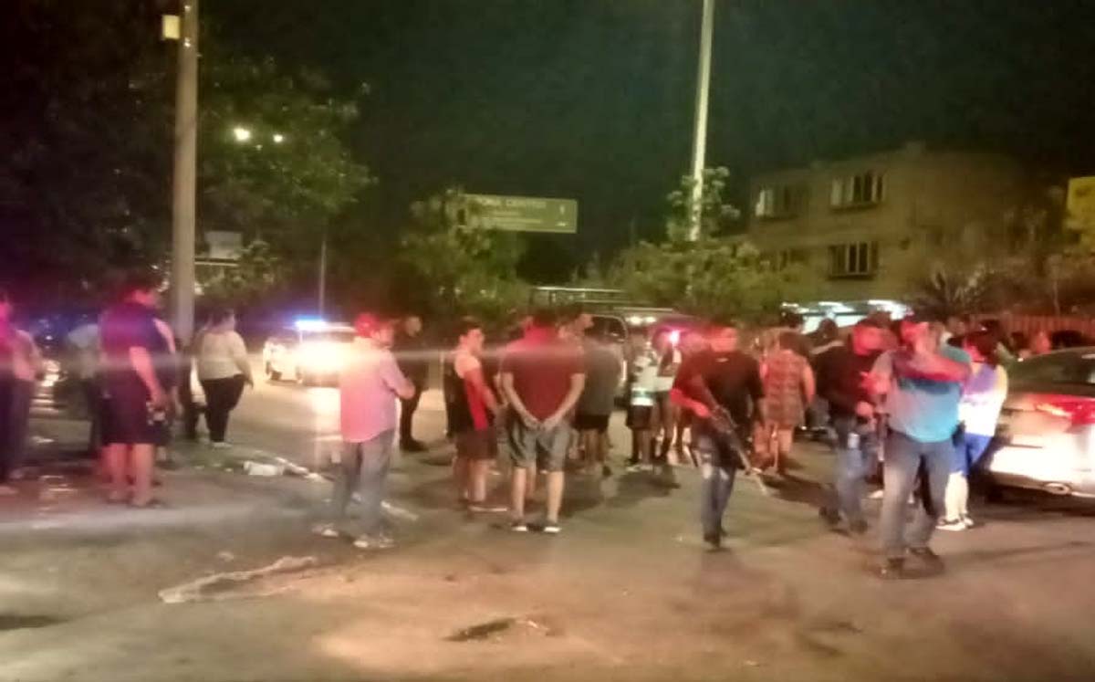 La manifestación terminó cuando se restableció el servicio de energía eléctrica. (Especial)