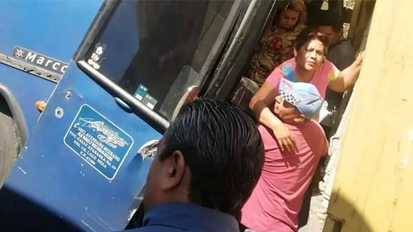 Autobús de pasajeros se ve involucrado en un accidente, dejando 4 heridos en Veracruz