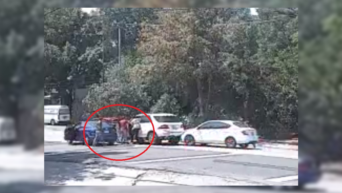 El hombre fue llevado en otro vehículo tras ser interceptado.