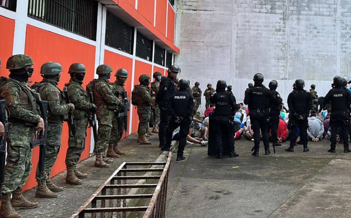 El operativo se realizó en la prisión de Bellavista. (CapiZapataEC).