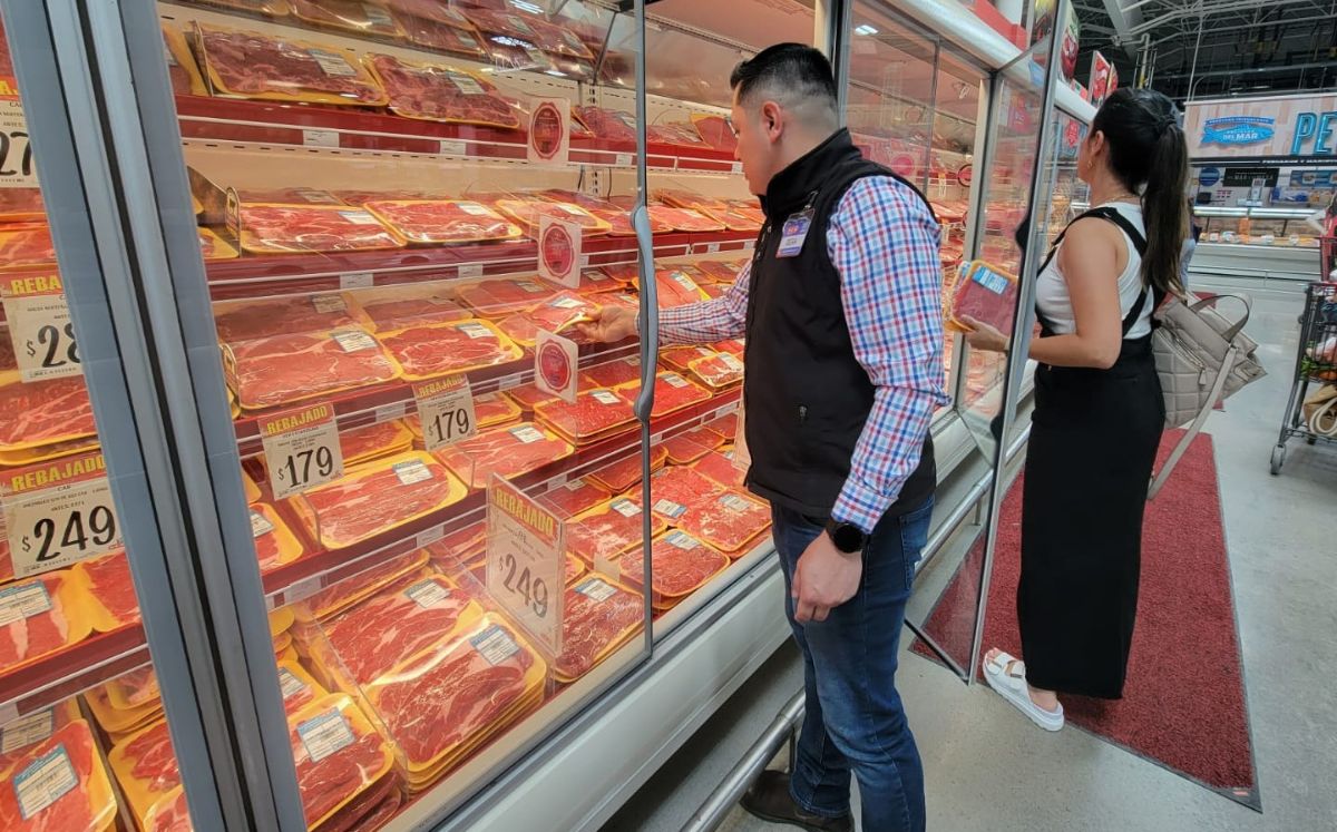 Carne asada para el festejo del Día del Padre. | Luis Carlos Valdés
