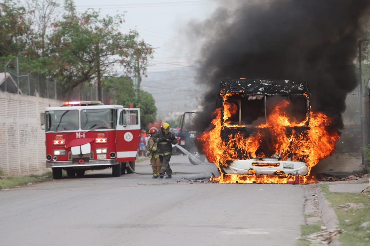 El incidente se registró alrededor de las 18:00 horas de este viernes y fue reportado el Sistema de Emergencia 911. (Rolando Riestra)