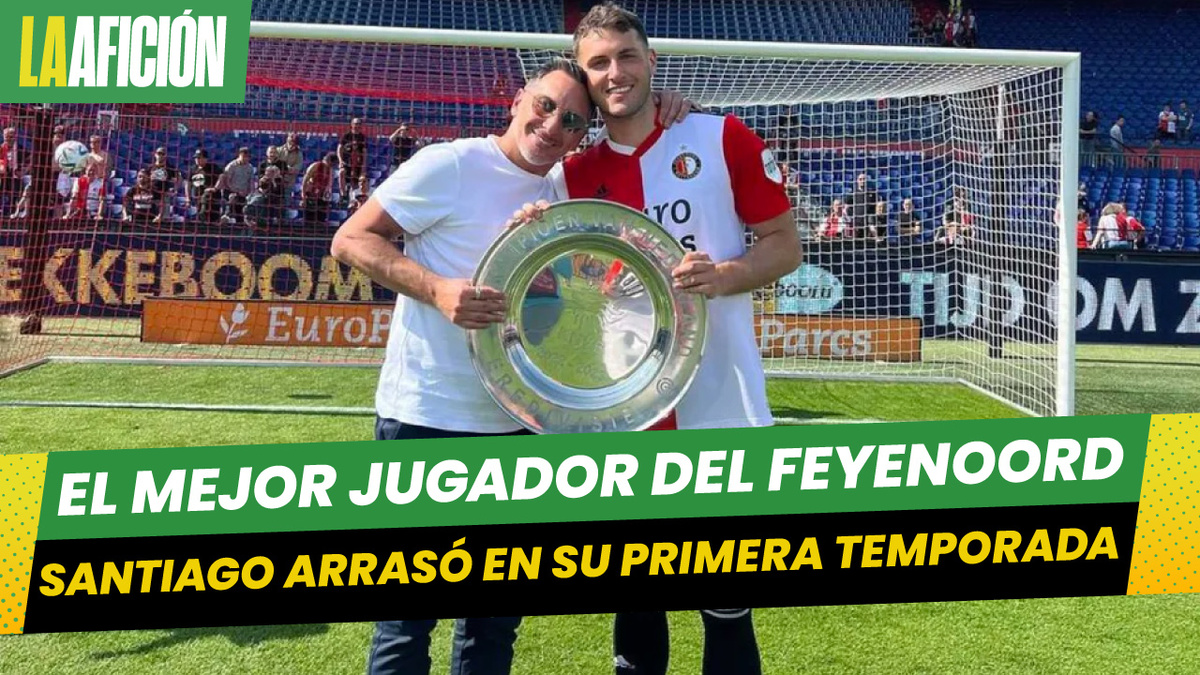 Santi Giménez es nombrado como el mejor futbolista del Feyenoord