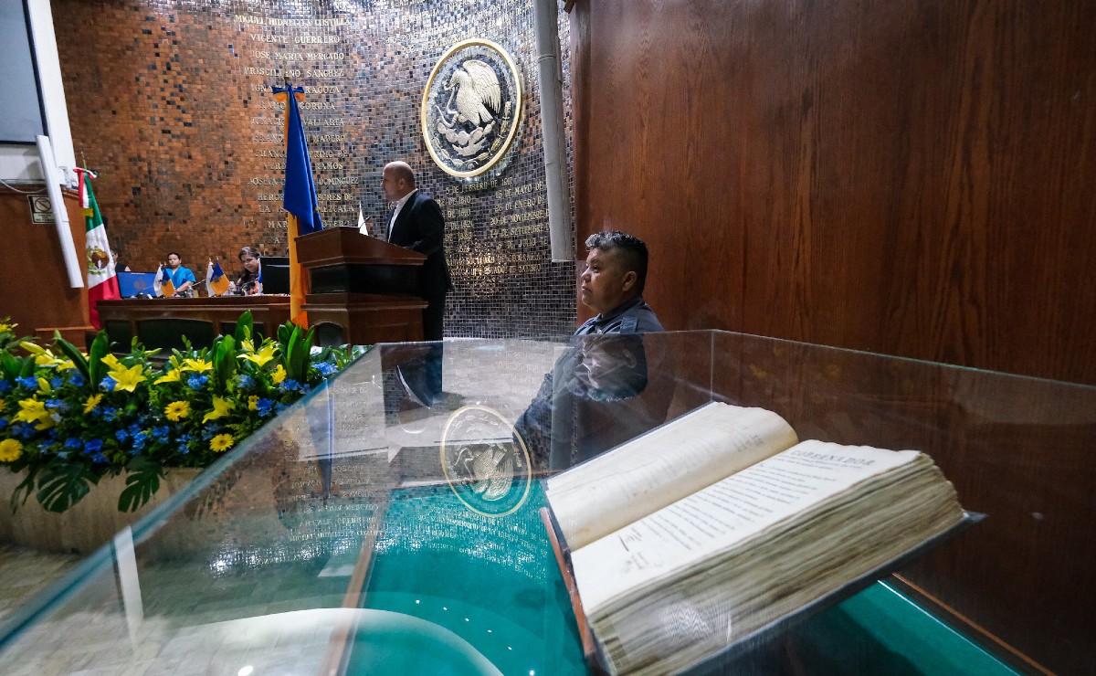 Enrique Alfaro acude a la sesión solemne del Congreso de Jalisco (Cortesía)