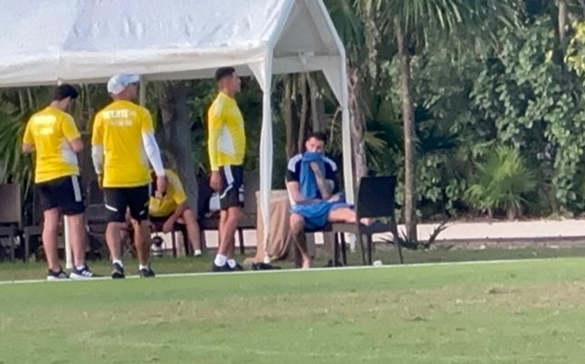 Gignac fue atendido por los médicos del club. (Roberto Flores)