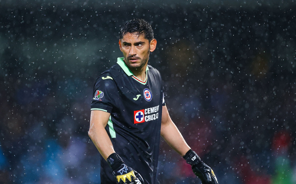 Jesús Corona se va de Cruz Azul (Imago7)
