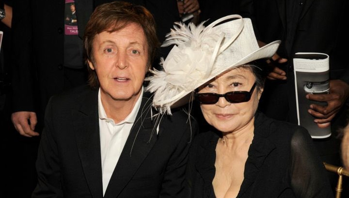 Paul McCartney y Yoko Ono se distanciaron por la supuesta rivalidad que ella generó al interior de los Beatles.