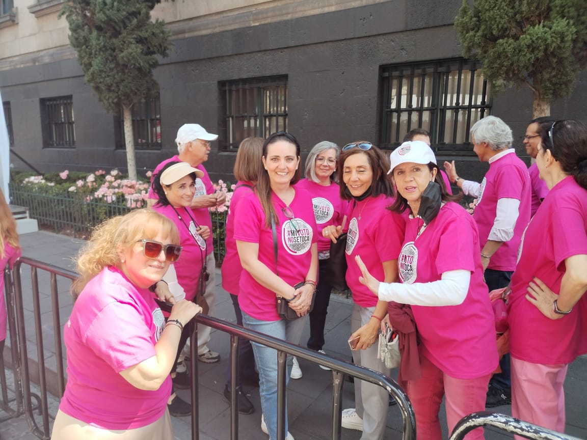 Integrantes de diversas organizaciones encabezadas por Claudio X. González. | César Velázquez