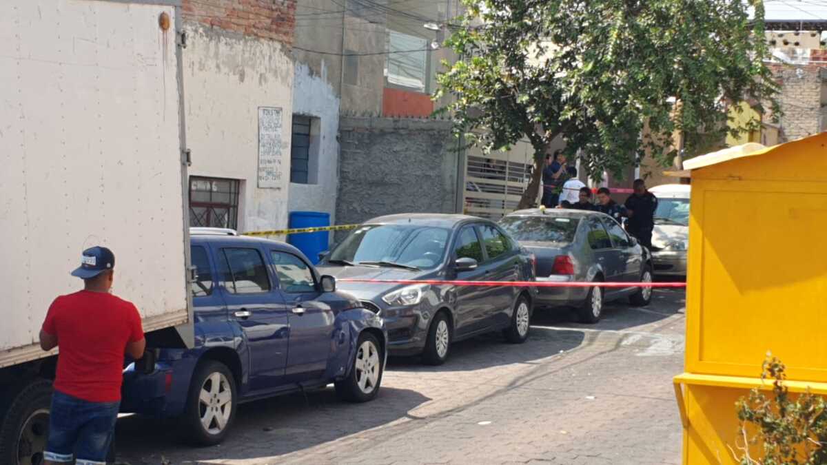 Fue encontrada al interior de un tambo azul en la colonia Lomas de Atemajac. (Juan Carlos Munguía)