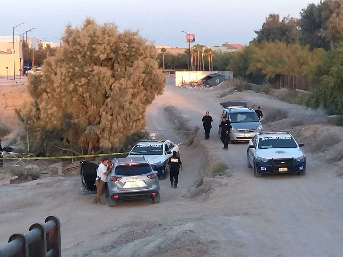 Encuentran cuerpo de indigente en construcción en carretera Torreón-San Pedro. | Especial
