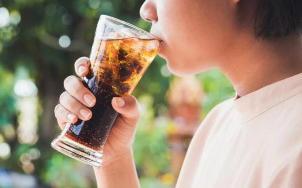 Estudiantes de nivel básico consumen bebidas endulzadas