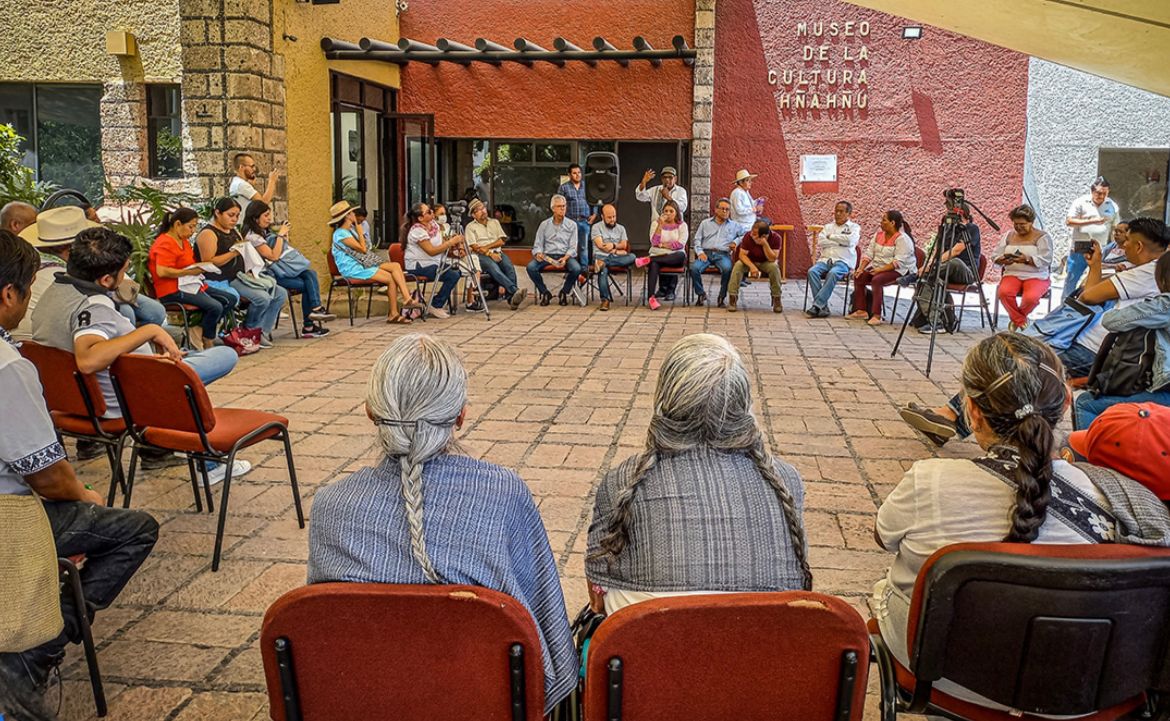Reunión en el Museo de la Cultura Hñahñu en Ixmiquilpan.