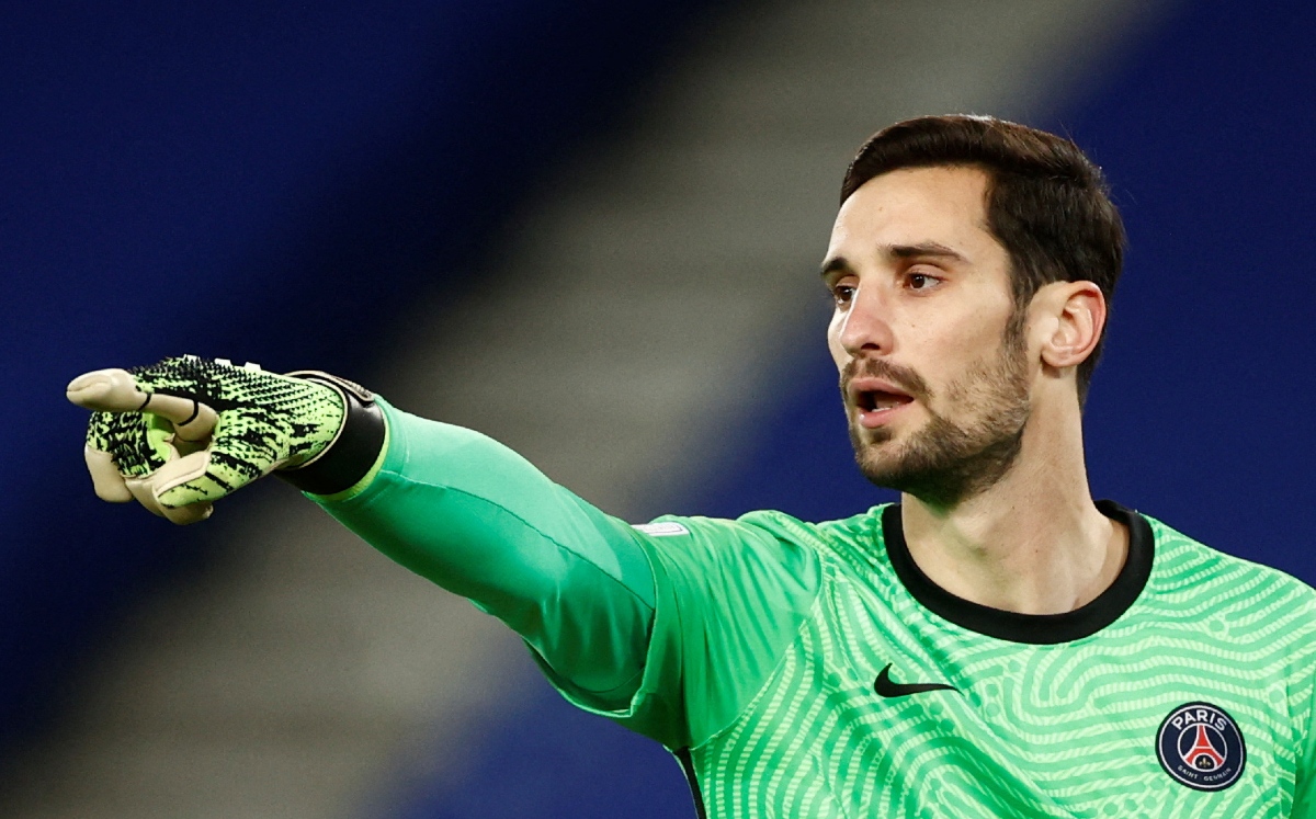 Sergio Rico sale del coma, reconoce a su familia (Reuters)
