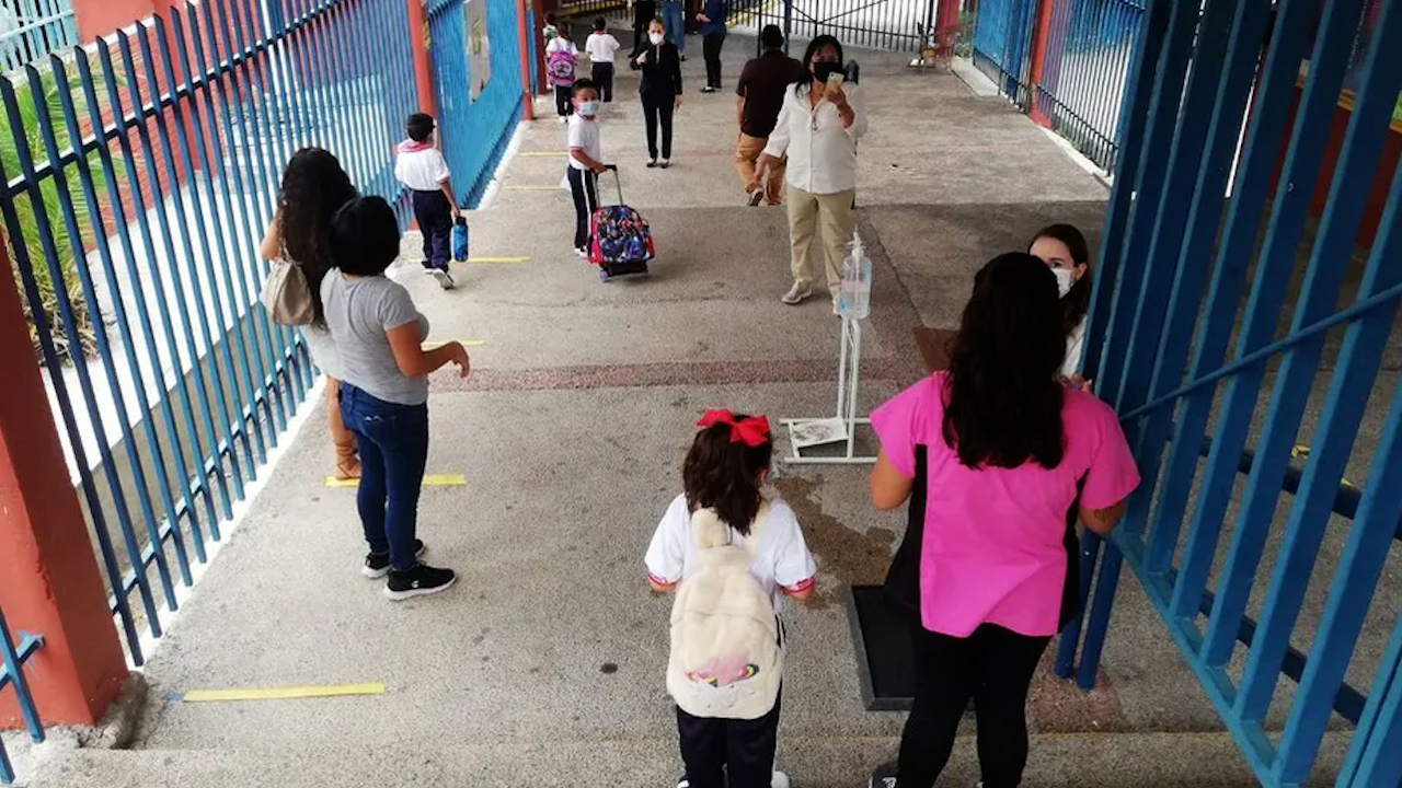 Suspenden actividades al aire libre en escuelas de Yucatán
