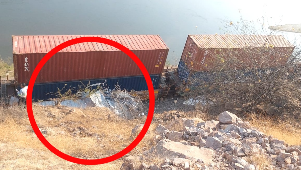 El contenedor de un tráiler impacta con ferrocarril de Canadian Pacific Kansas City. | Especial