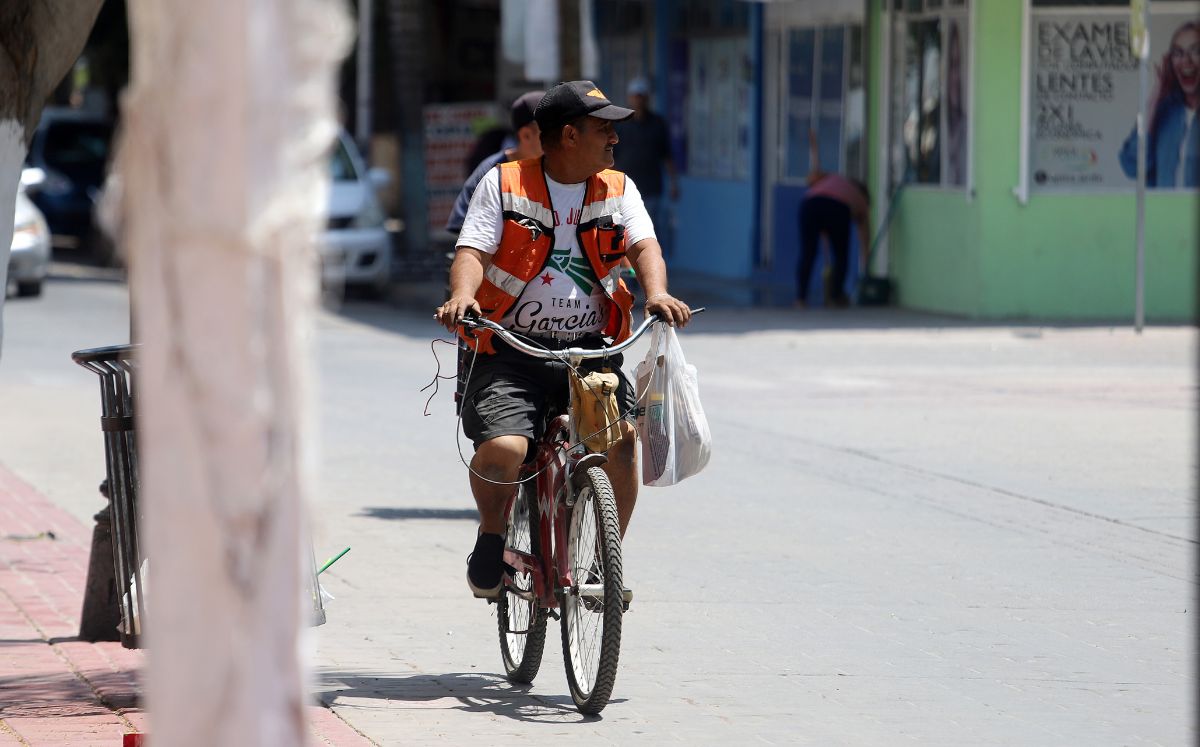 ¡No olvides tomar agua! Continuarán temperaturas mayores de 45 grados en Coahuila. | Rolando Riestra