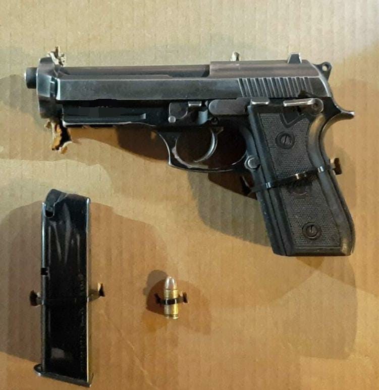 Además de la detención se decomisaron armas. | Especial