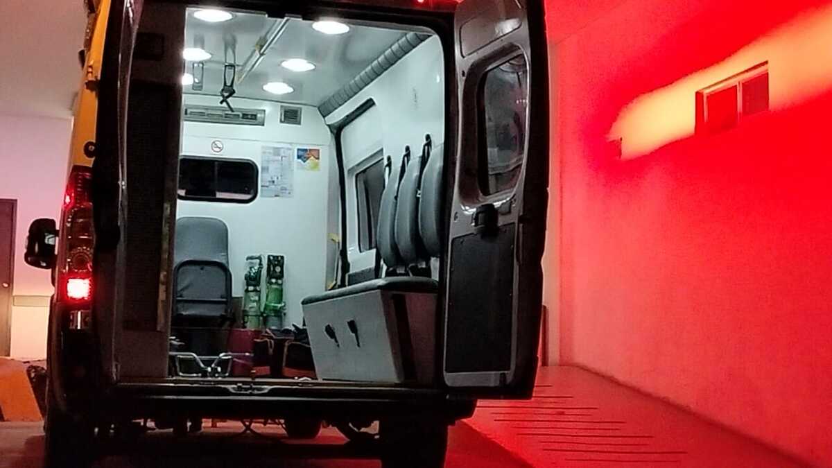 Ambulancia de la Cruz Verde (Vicente Torres Alfaro)