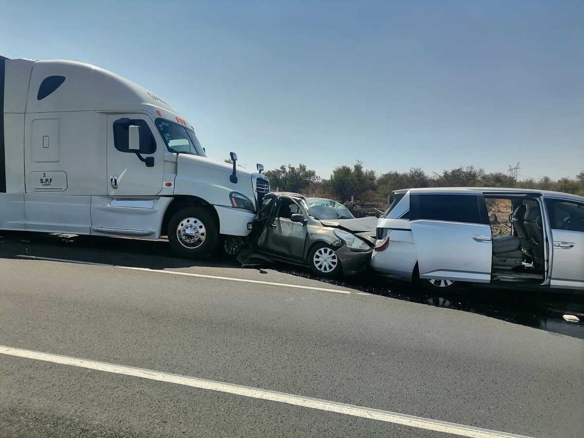 Otro choque en autopista de Jalisco (Juan Carlos Munguía)