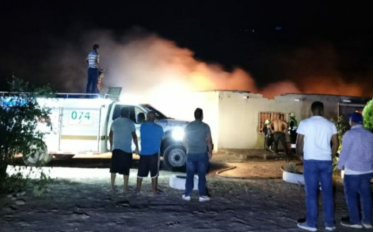 Los hechos ocurrieron el jueves a las 02:04 horas en una vivienda del ejido La Estrella de la localidad de Ceballos, municipio de Mapimí, Durango.