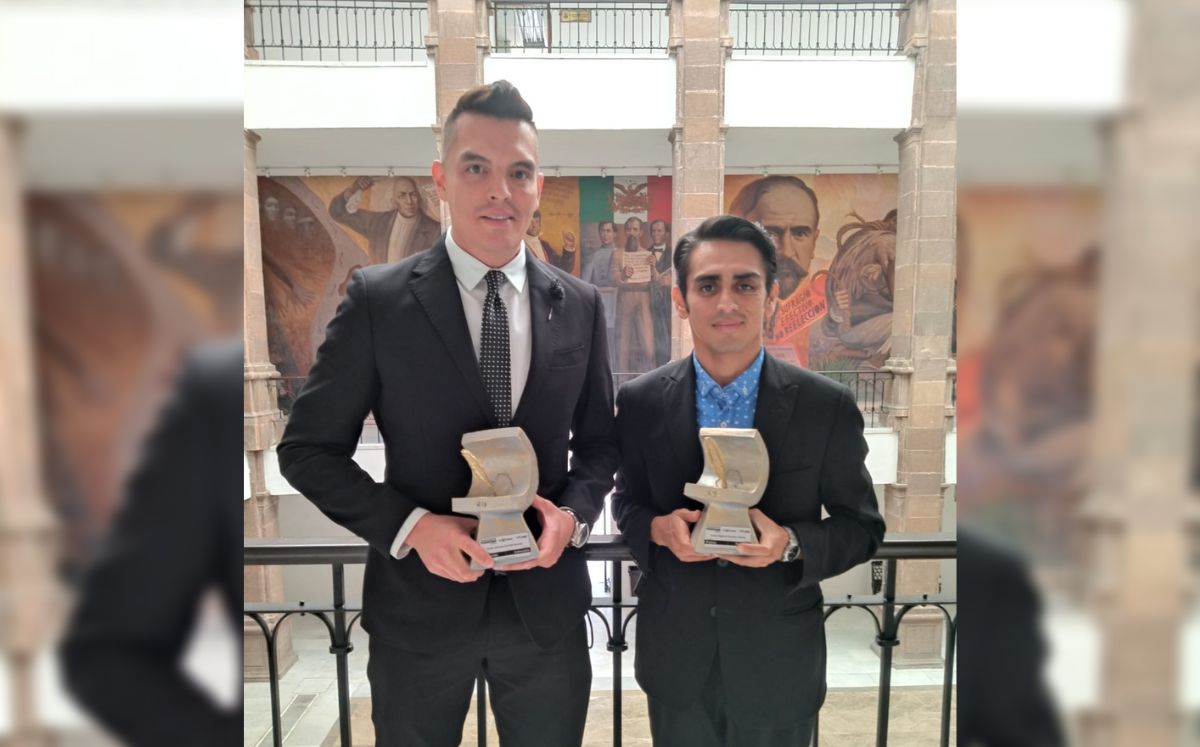 Reconocen a periodistas de Milenio y Multimedios con Premio Estatal en categoría de Entrevista. | Especial