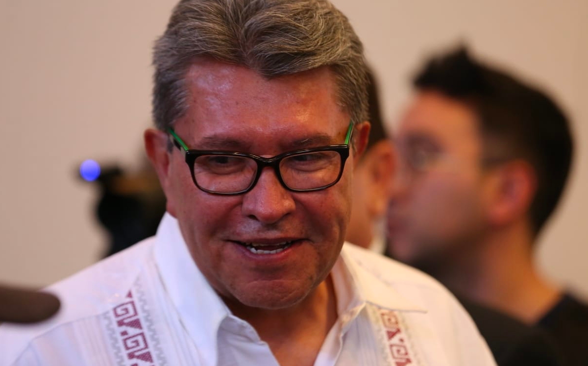 Ricardo Monreal en conferencia de prensa en el Consejo Coordinador Empresarial de Hidalgo. | Octavio Hoyos