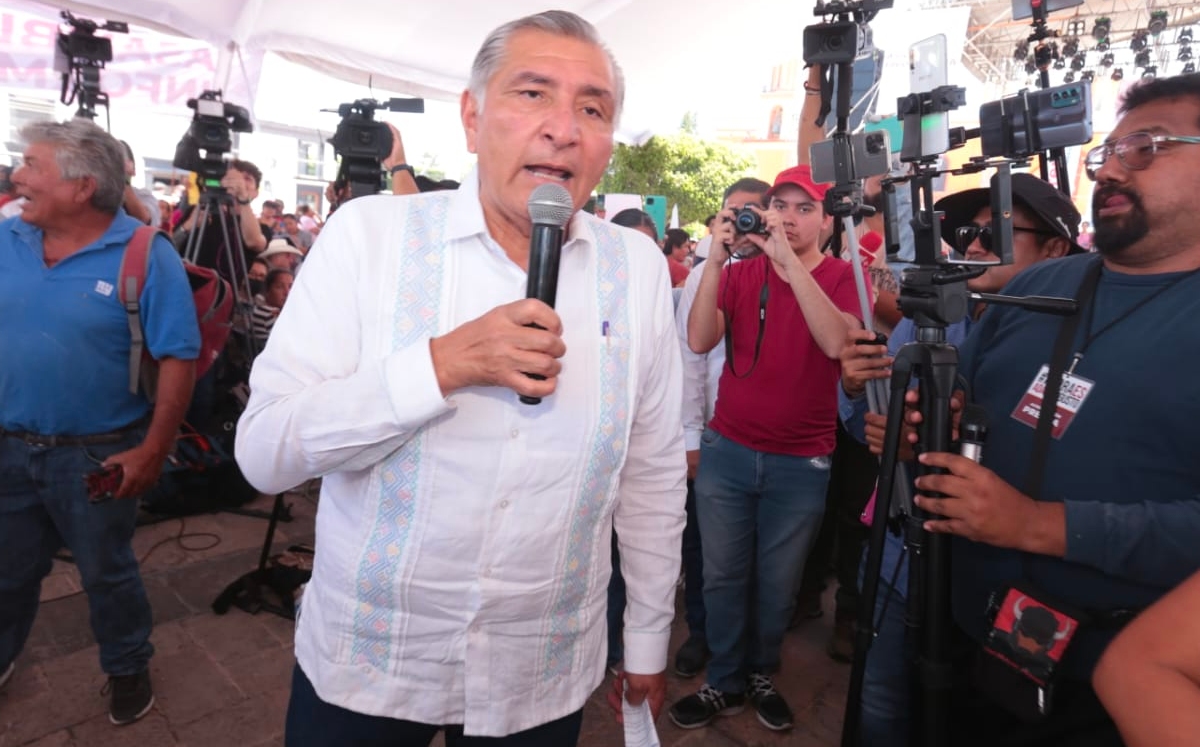 Adán Augusto López en una asamblea informativa en San Juan del Río, Querétaro. | Jesús Quintanar