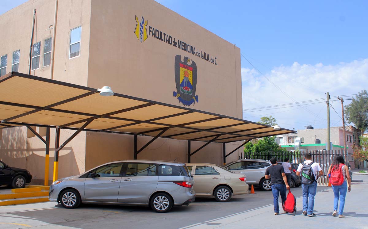 Facultad de medicina de la UAdeC. (Archivo)