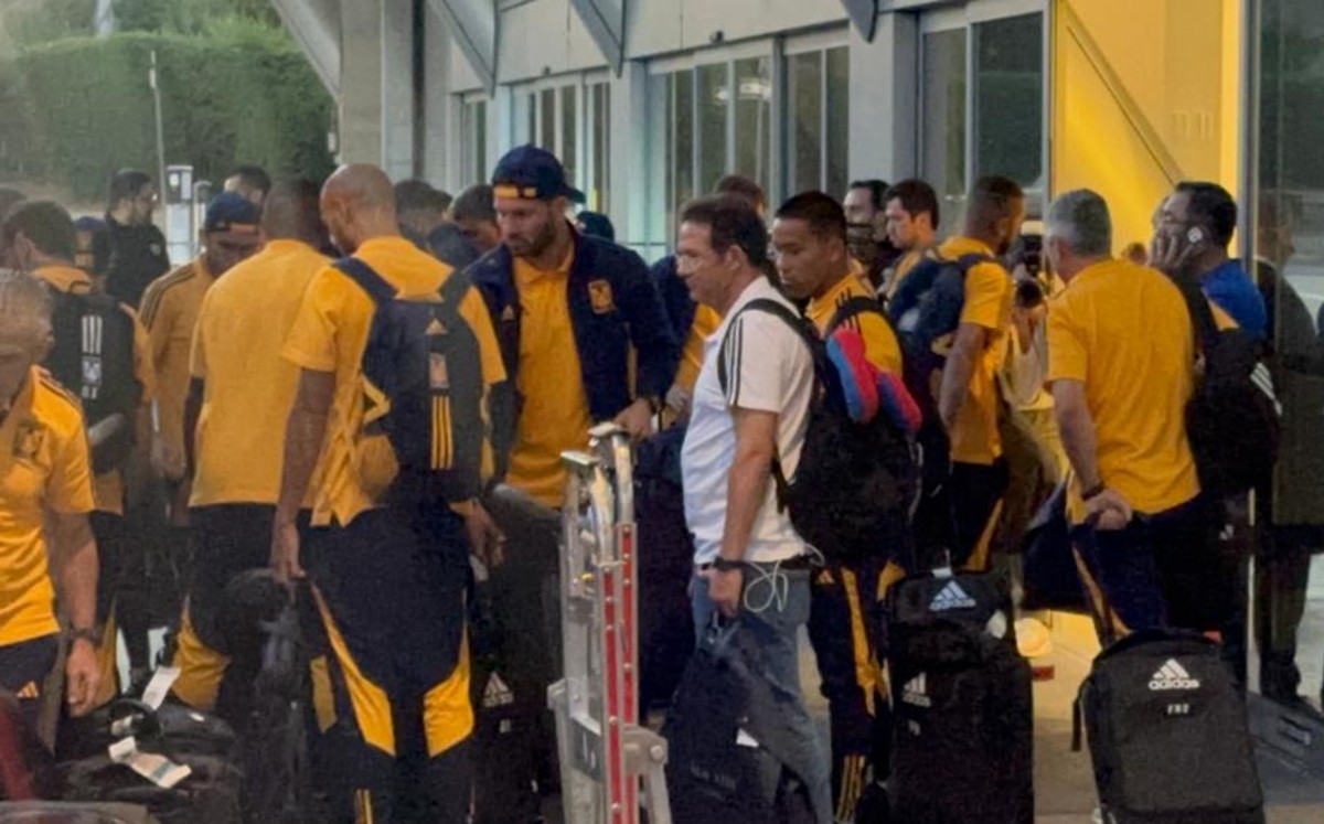 Tigres llegó a Los Ángeles para el duelo de Campeón de Campeones (Roberto Flores)