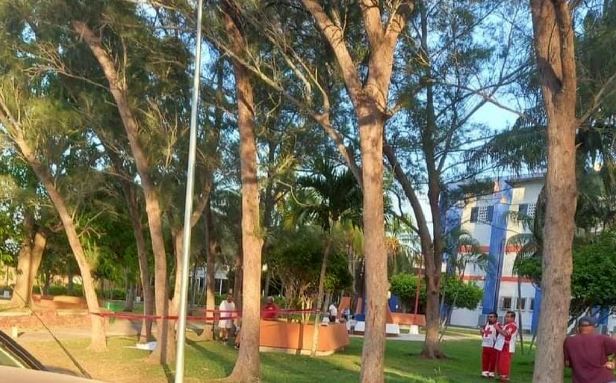 Cruz Roja atiende reporte de hombre que murió jugando futbol en Tampico