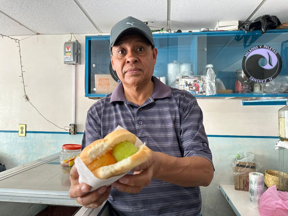 Paletería y Nevería Sánchez vende las tortas de helado | Especial