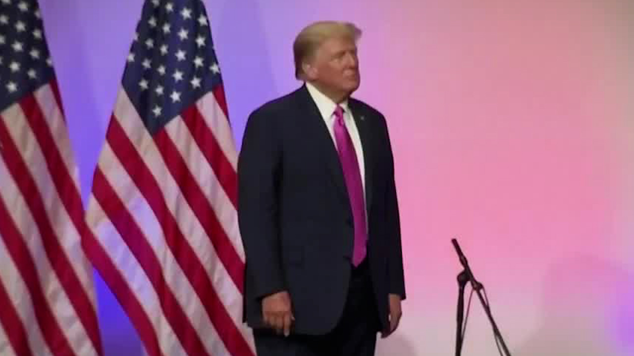 Donald Trump criticó las políticas ambientales de Biden, que afirmó costarían millones de empleos