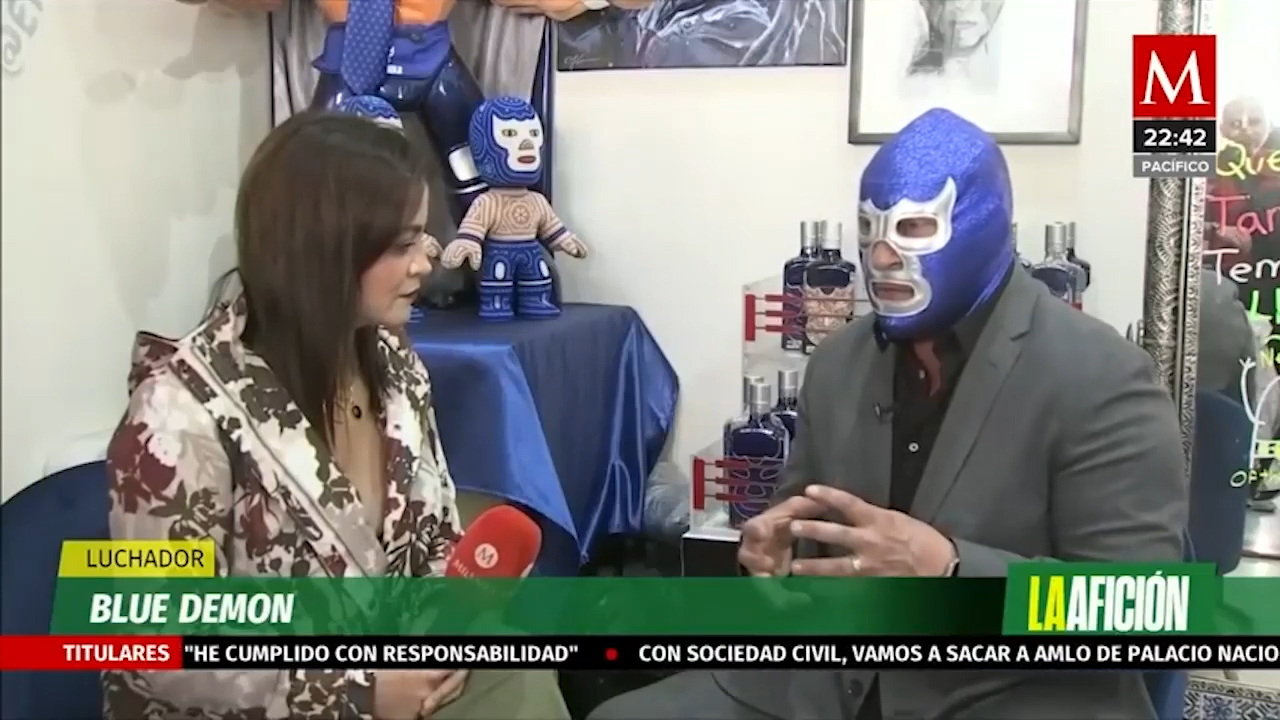 El primer aniversario de la galería de arte de Blue Demon Jr.