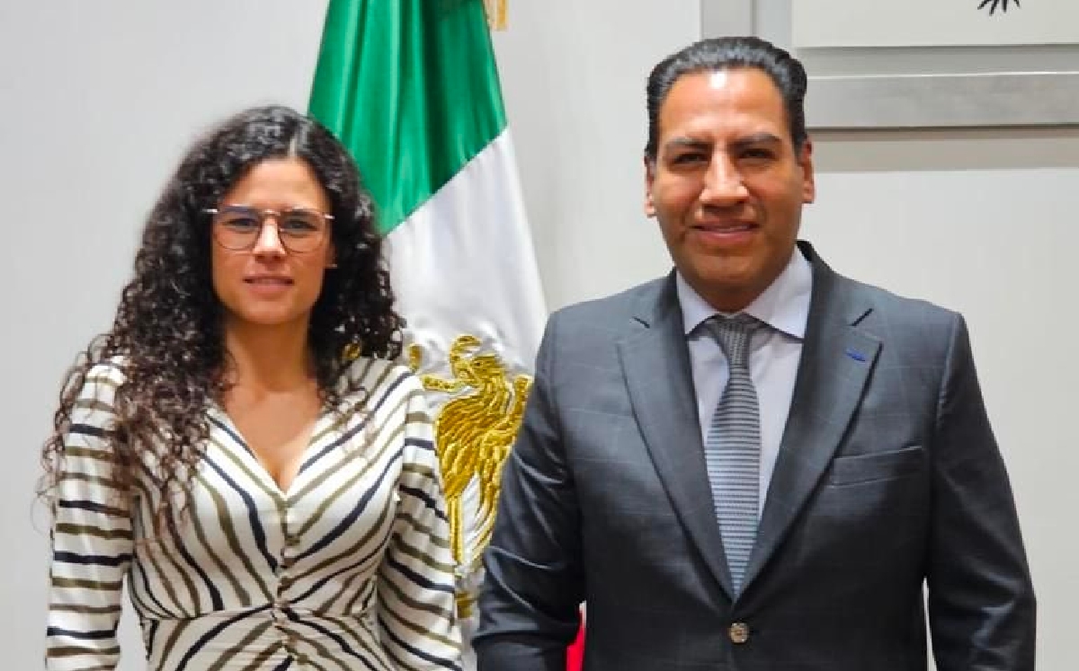 El coordinador Morenista se reunión con la secretaria de Gobernación en el Senado. | @ramirezlalo_