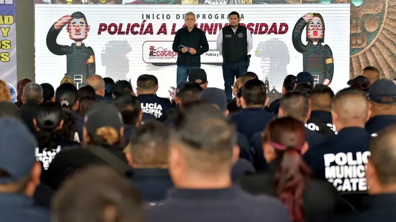 Gobierno de Ecatepec otorga becas a policías para que cursen licenciatura en Seguridad Pública