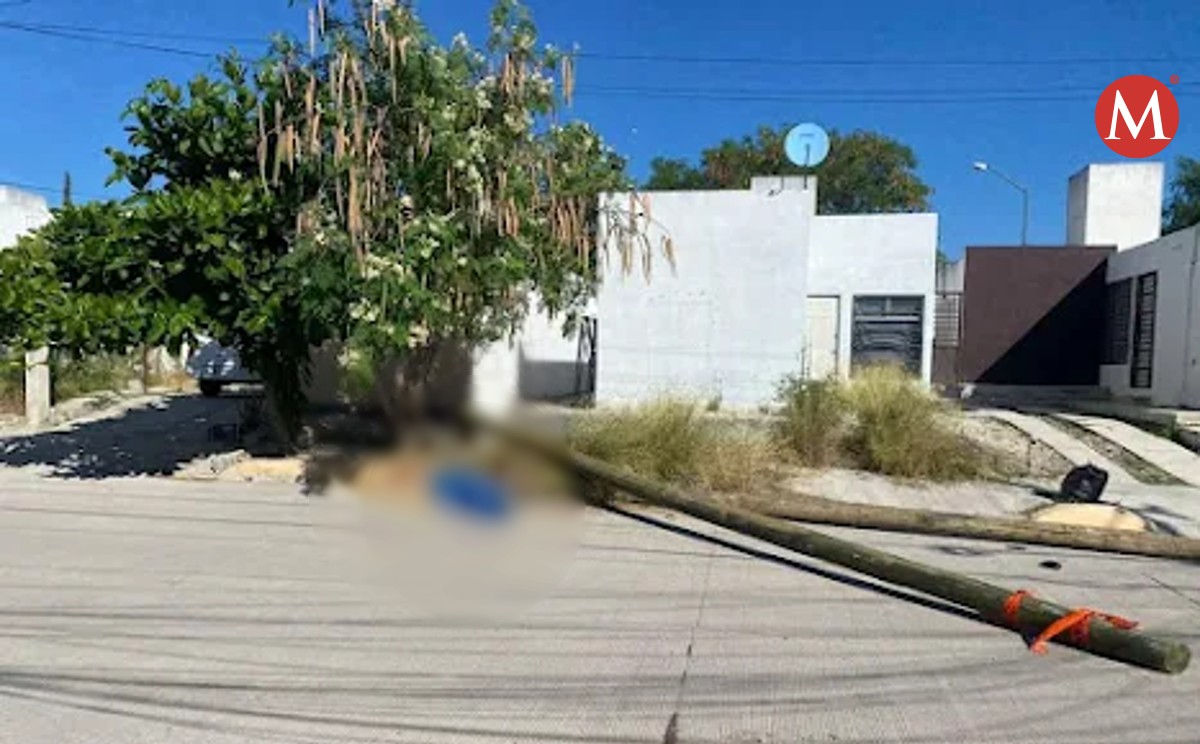 Muere trabajador al caerle un poste de telefonía en Tamaulipas