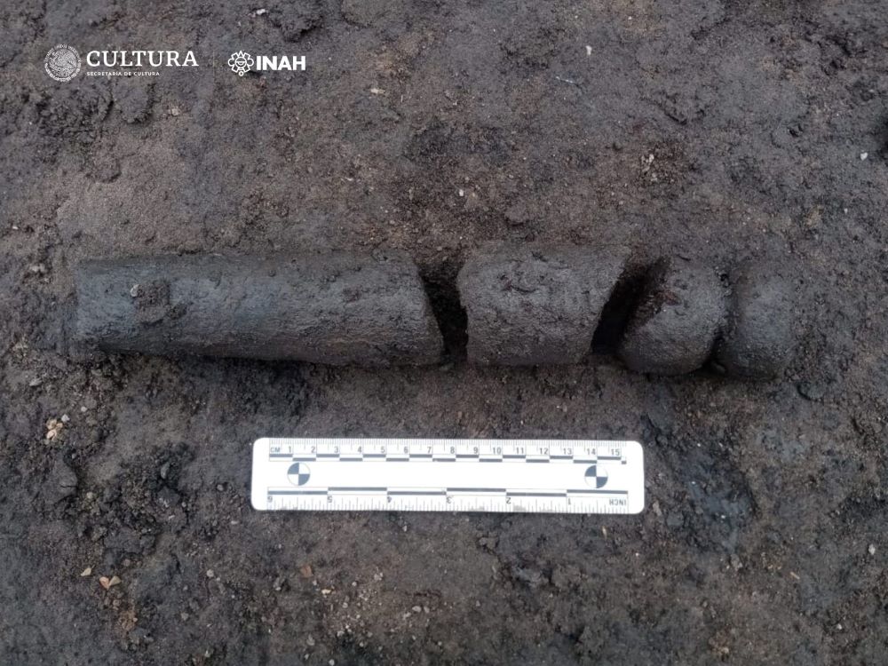Los restos pertenecen a una embarcación que surcó las aguas del lago de Chalco. (INAH)