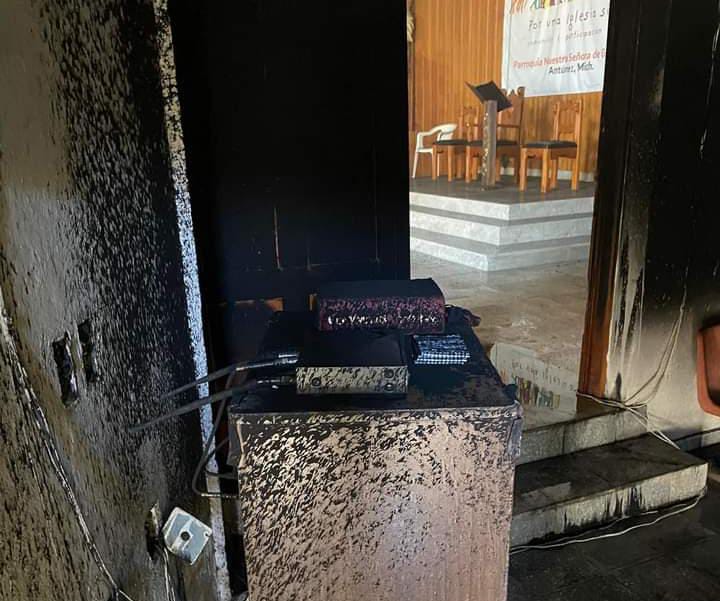 Elementos de la Guardia Civil de Michoacán detuvieron al joven.