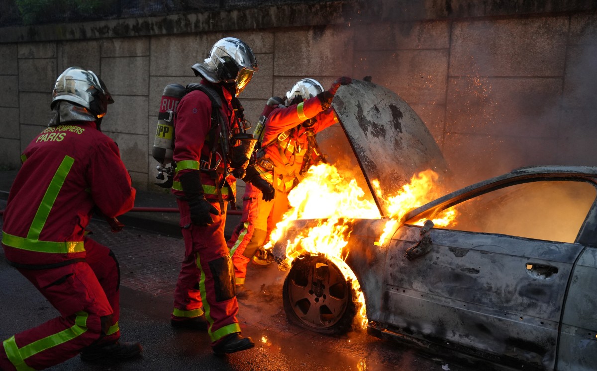 Gobierno de Francia llama a la calma tras protestas | AFP