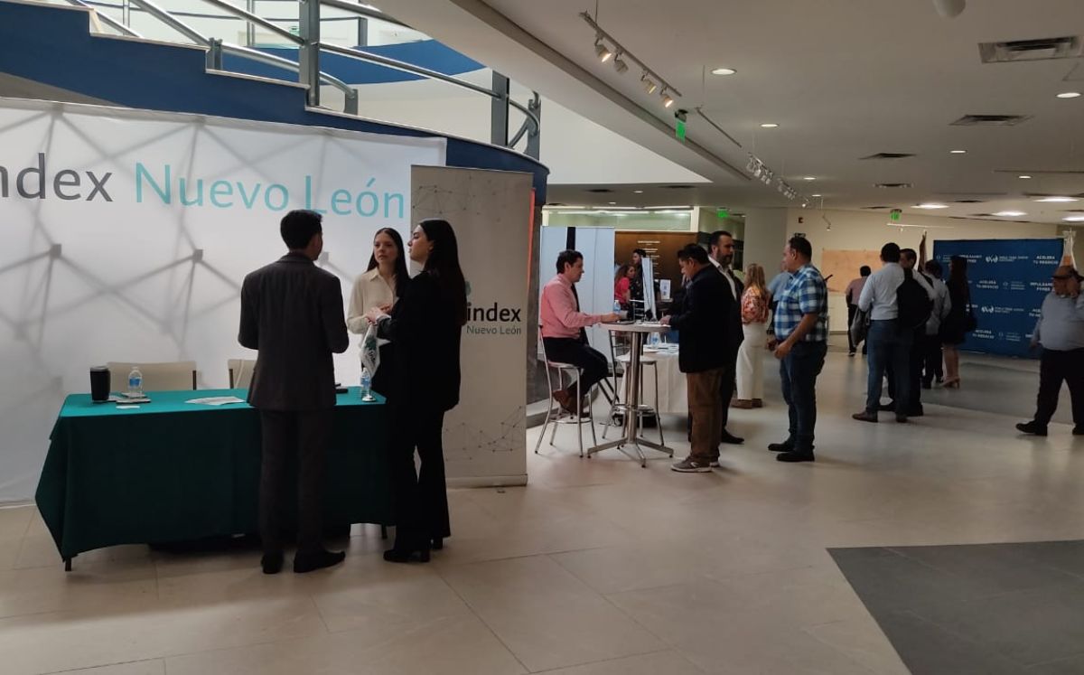 El evento tuvo por nombre "Café con Cámaras y Clusters", en el cual se registraron poco más de 300 empresas. Orlando Maldonado