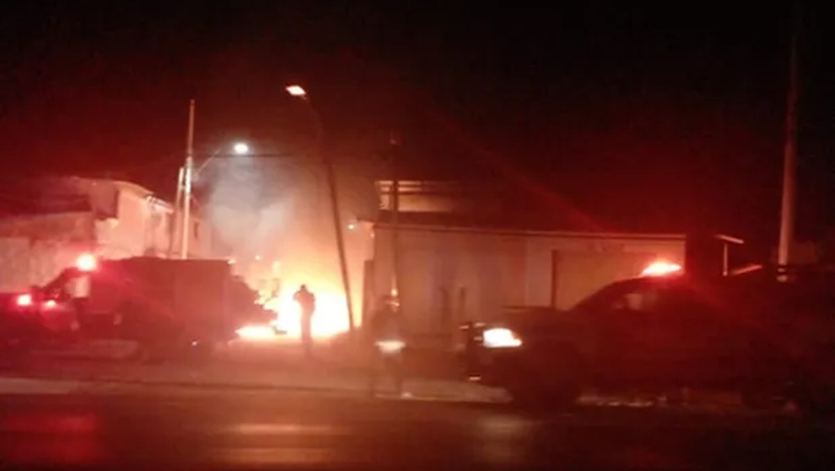 Explota auto en Celeya y hiere a elementos de Guardia Nacional | Especial