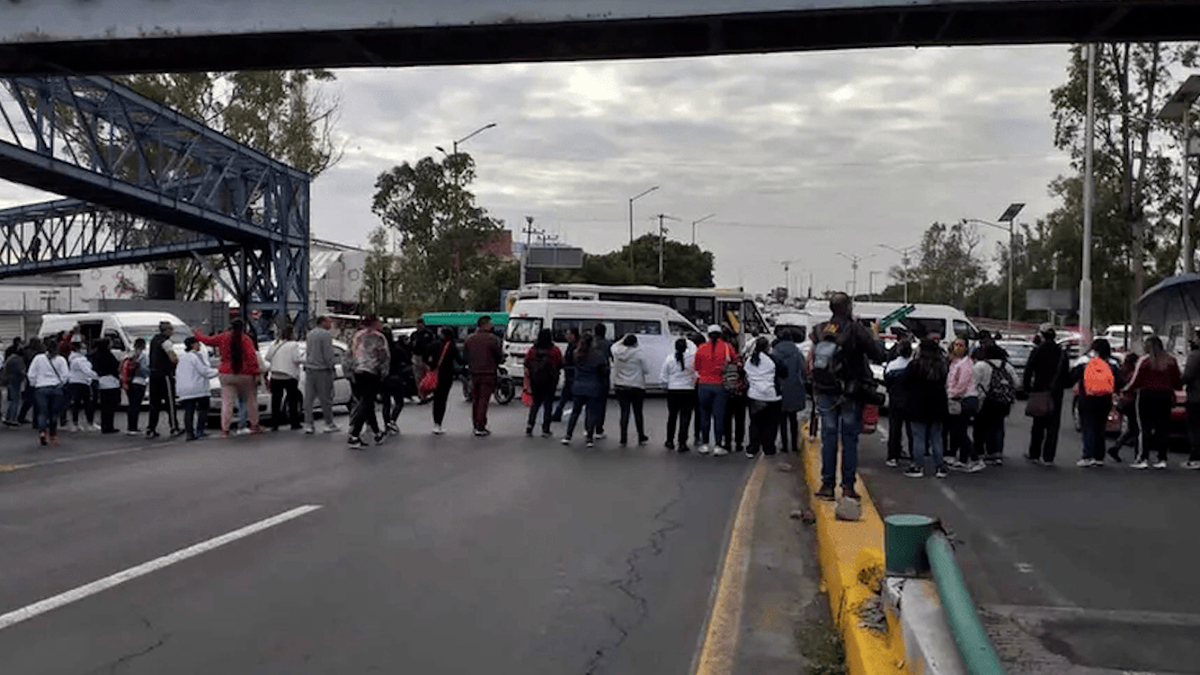 Maestros colapsan carreteras y avenidas de Edomex; estas son las vialidades bloqueadas