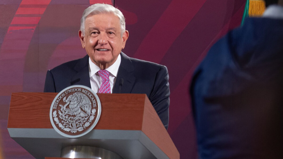 AMLO critica a Calderón y Aureoles | Especial
