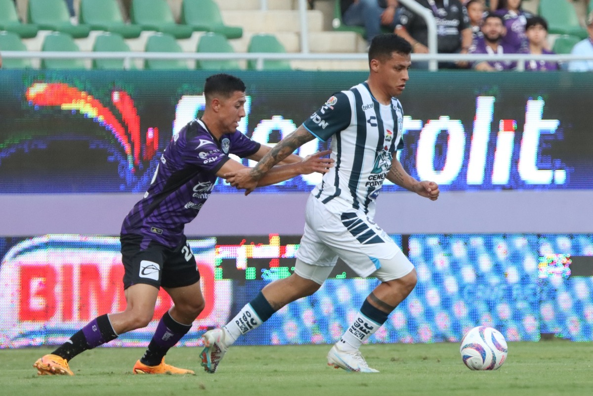 Ambos equipos pelearon por la posesión de balón y dieron destellos en la compensasión (Imago7)