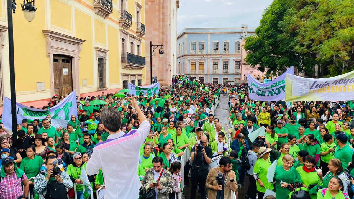Mineras deben producir sin destruir: Velasco