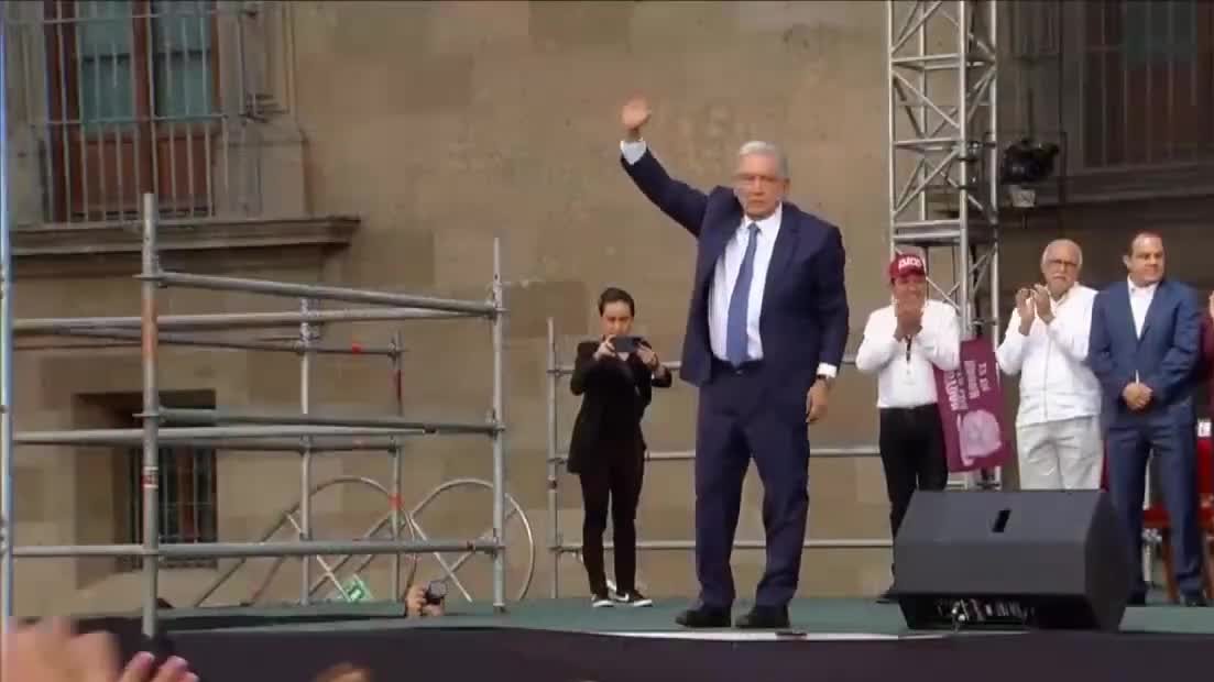 AMLO sale de Palacio Nacional para dar mensaje por quinto aniversario del triunfo histórico