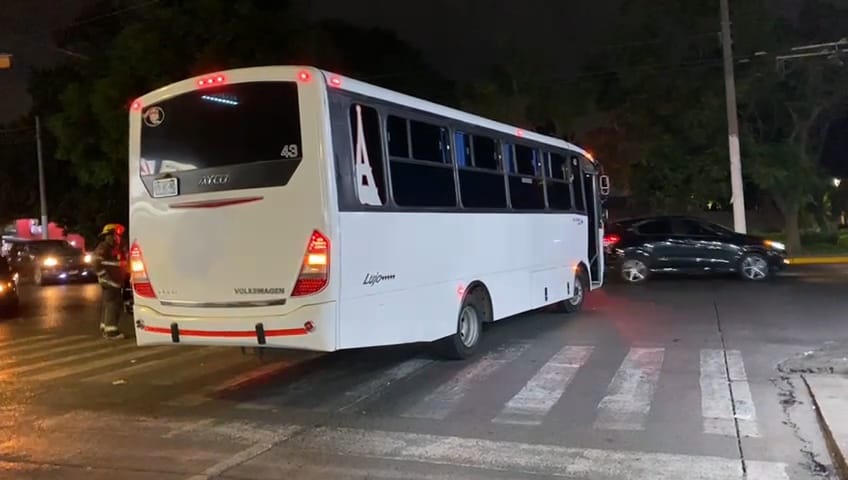 La mujer fue atropellada por un camión. (Cortesìa)