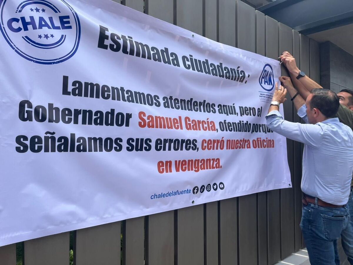 El diputado dijo que durante el proceso atenderá en la banqueta. Foto: Especial
